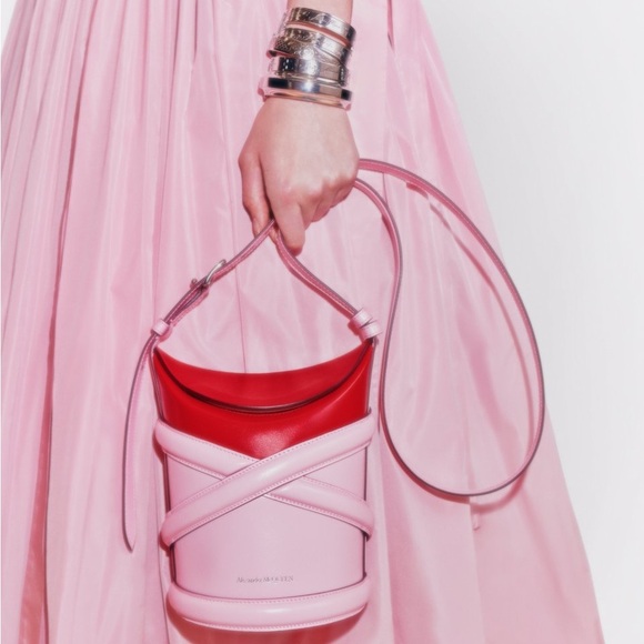 Alexander McQueen The Curve Bucket Bag - Picture 1 of 5